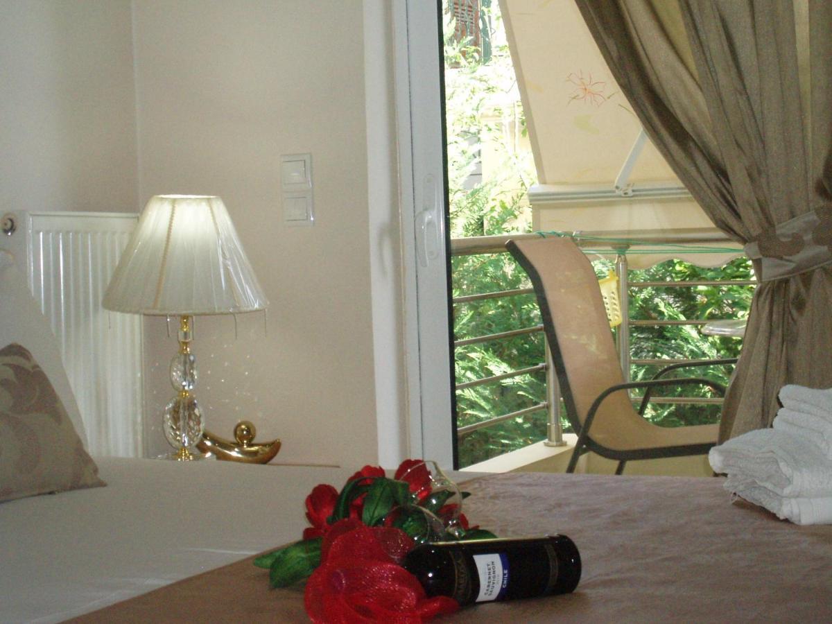 Palataki Residence Míloi Quarto foto